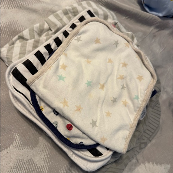Baby Changing Table Bundle! (2) Changing Table sheets+ (3) Burp cloths. Like new - Picture 1 of 10